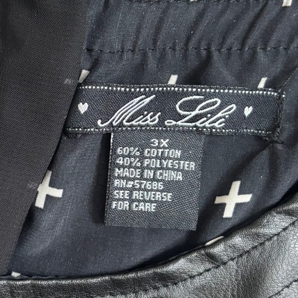 Miss Lili Black and White Cross Pattern Tank Top Sleveless Shirt Size 3X - Picture 6 of 6